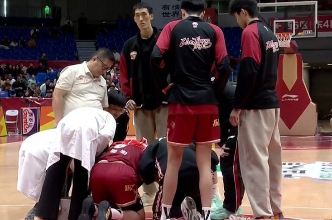 杨瀚森季前赛总结:存4大进步基本坐稳第三中锋 面临机遇与挑战